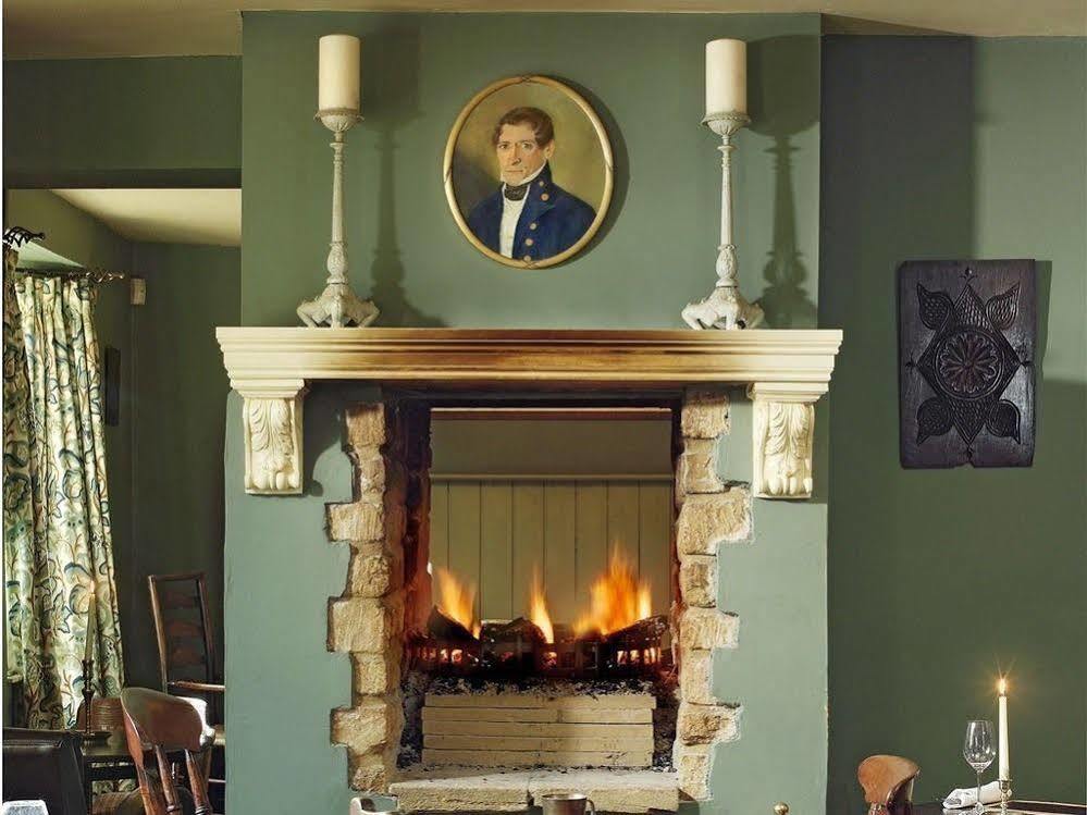 Lord Poulett Arms Hotel Бристол Екстериор снимка